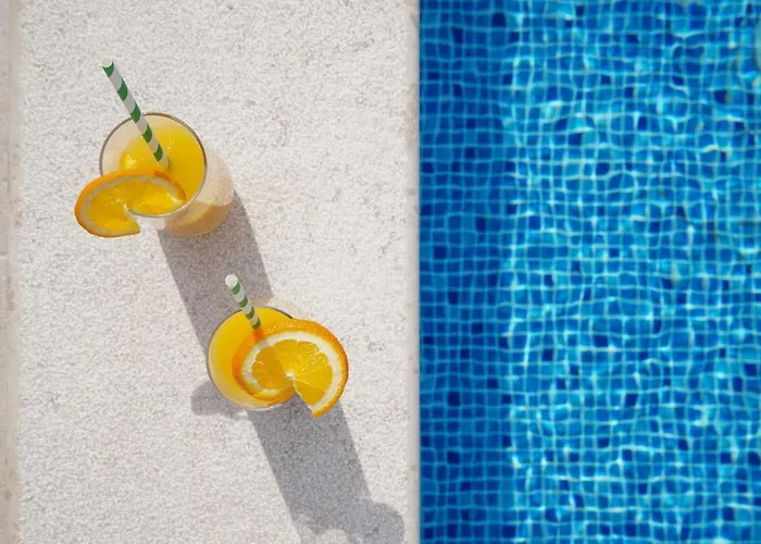 펜션 Stone Lady With Pool&hot Tub,sauna,bbq,garden *