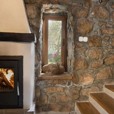 Stone Lady With Pool&hot Tub,sauna,bbq,garden * Rasopasno